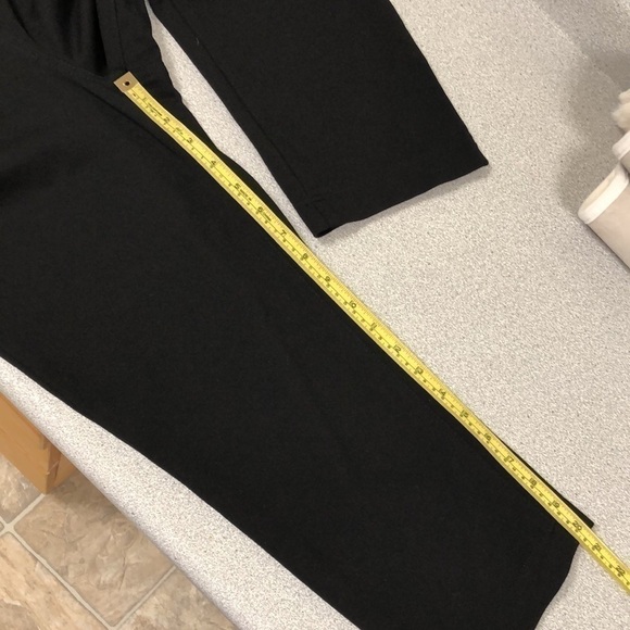 Nygard Capris -> Nygard Capris - Picture 9 of 11